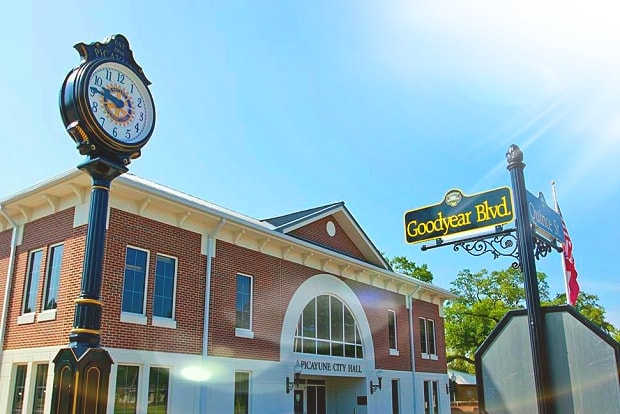 Picayune Main Street photo